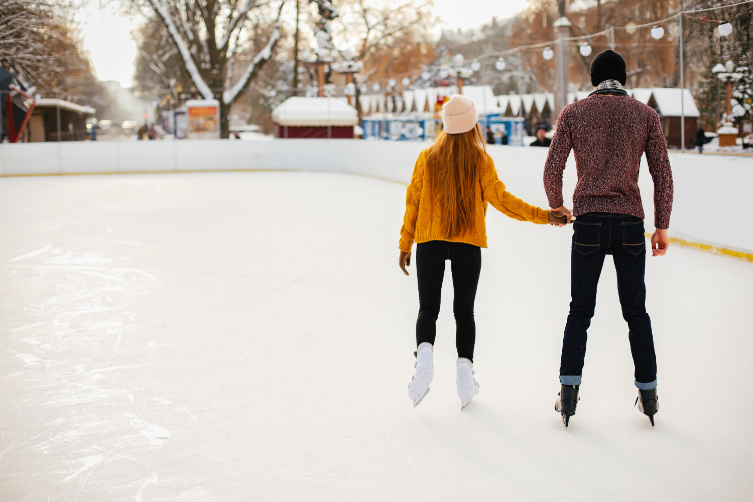 cute-couple-ice-arena