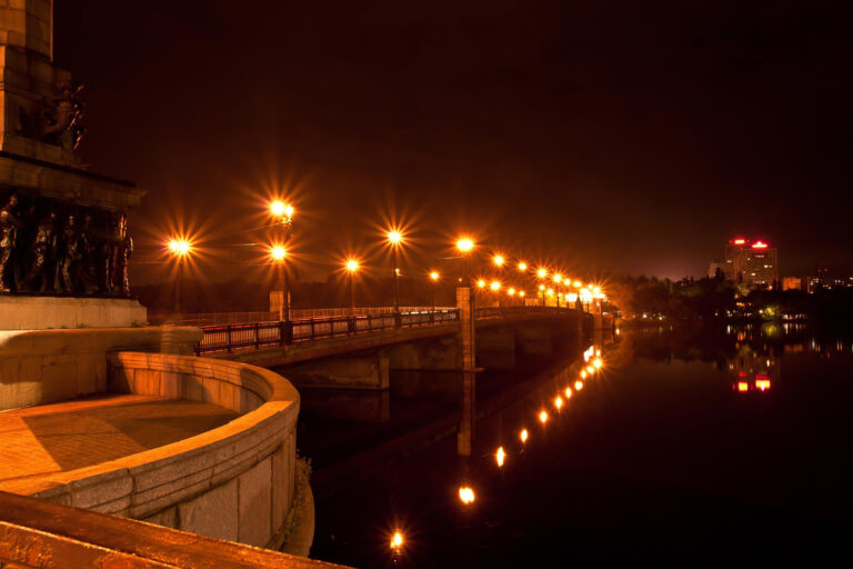 night-bridge-river-kalmius