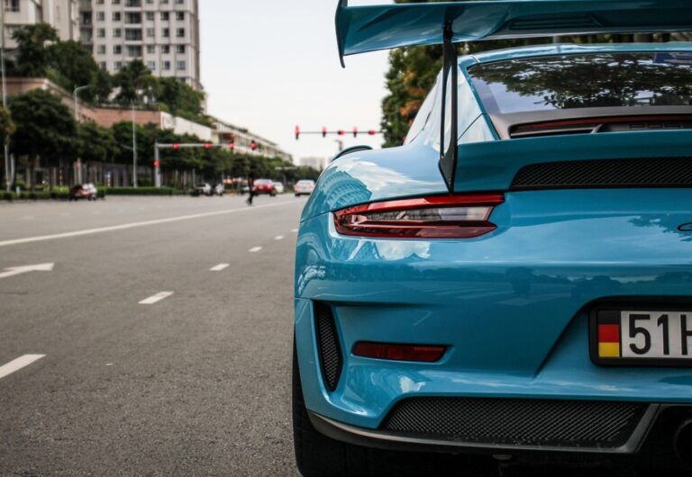 Motoryzacyjny spektakl w Tarnowie: Crazy Car Show