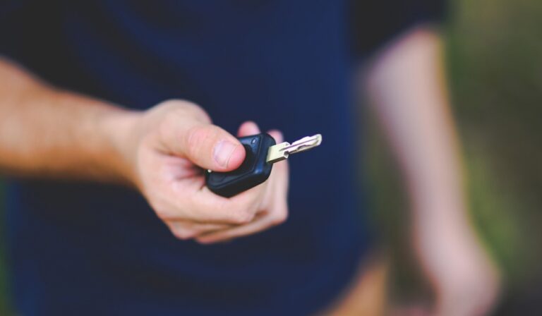 Aktywny obywatel pomaga złapać pijanego kierowcę: interwencja tarnowskiej policji