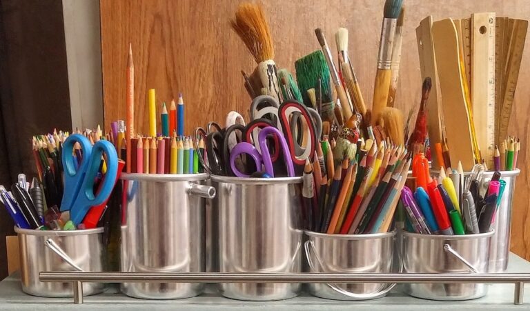 Spotkanie organizacyjne przed warsztatami malarskimi "Malować każdy może…" w Tarnowie