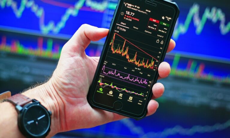 Przestępcy korzystają z nowych metod wyłudzeń, młodzi mieszkańcy Tarnowa i okolic ich ofiarami