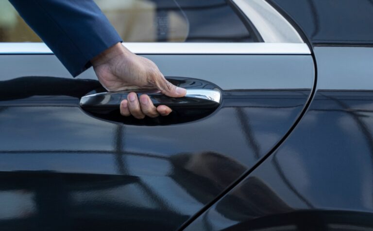 Nieodpowiedzialni kierowcy w Polsce: Holowanie na autostradzie pod wpływem alkoholu