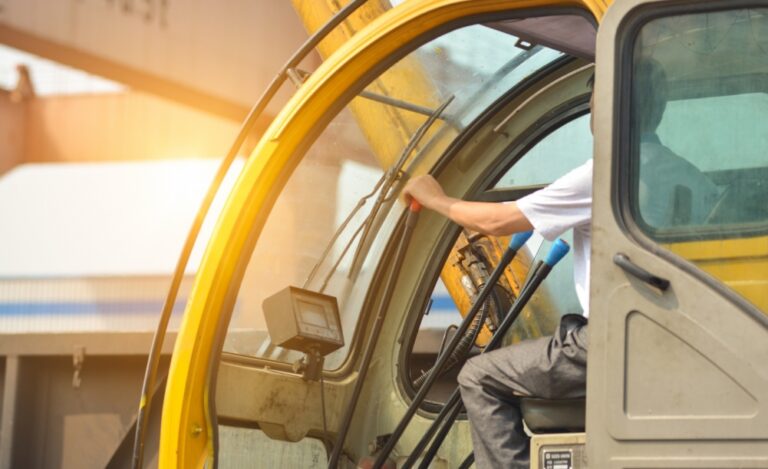 Umowa zatwierdzona – budowa chodnika w Wesołowie idzie pełną parą