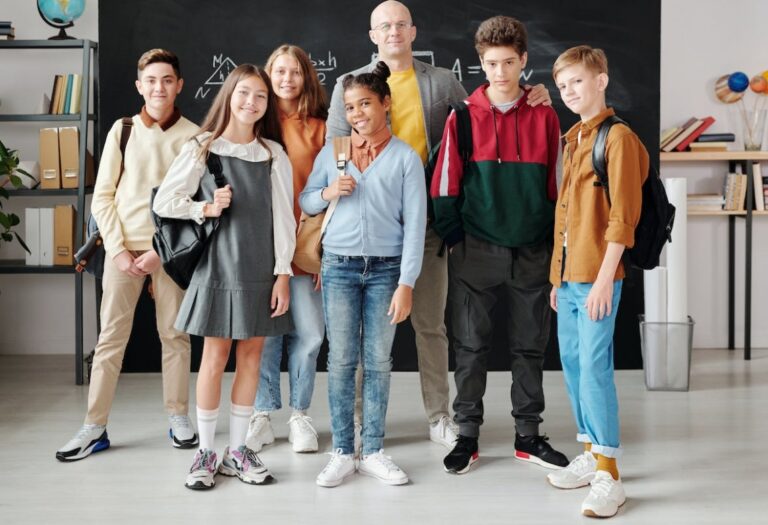 Drużyna debatancka z Tarnowa triumfuje na arenie krajowej w Turnieju Debat Społeczno-Prawnych