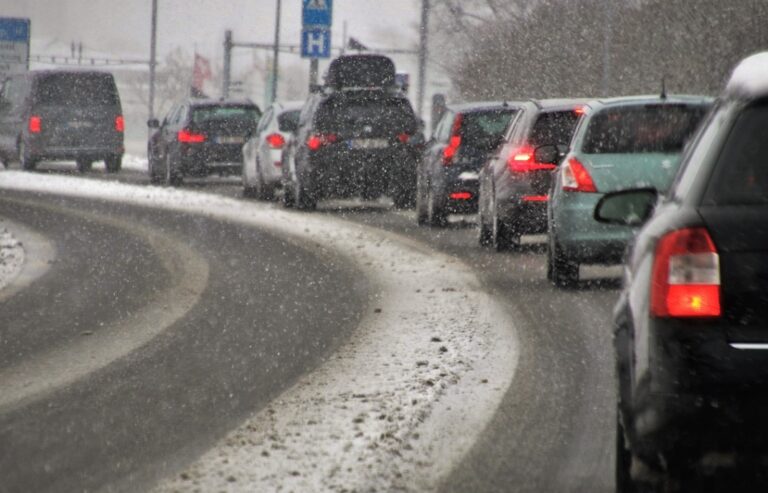 Śledztwo tarnowskich policjantów po tragicznym wypadku drogowym na drodze krajowej 94
