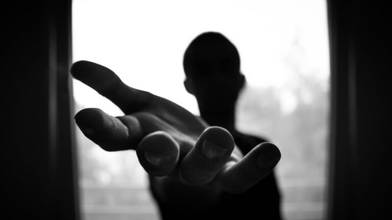 Interwencja Policji ratująca życie podczas jednej z najzimniejszych nocy w Tarnowie