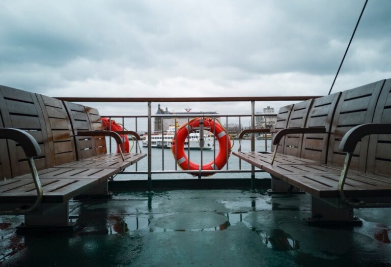 Wzrost poziomu wody w Dunajcu powoduje zawieszenie działania promów w Otfinowie i Siedliszowicach