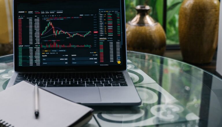 Uważaj na oszustów internetowych: 78-letni mieszkaniec Tarnowa stracił prawie milion złotych