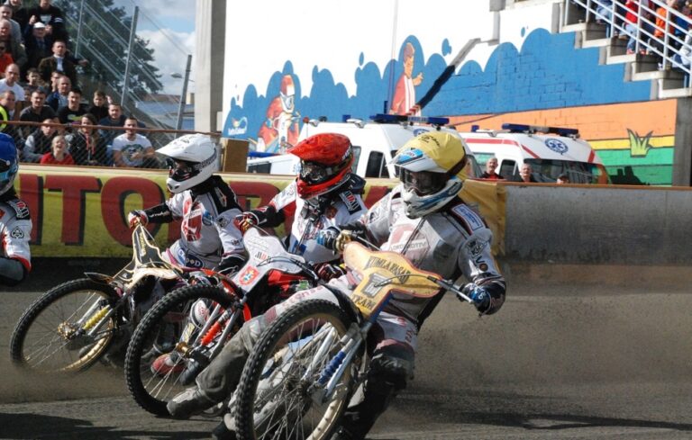 Nadchodzący zaległy pojedynek żużlowy między Unią Tarnów a Polonią Piła