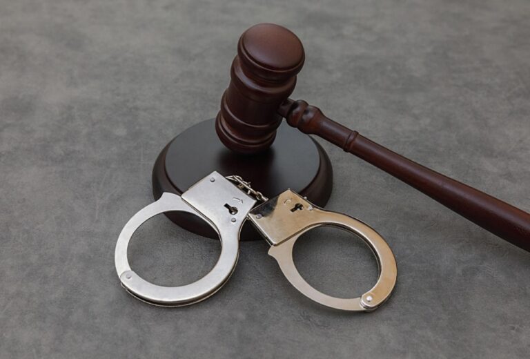 Policjant z Tarnowa podczas spaceru zatrzymał poszukiwanego przestępcę