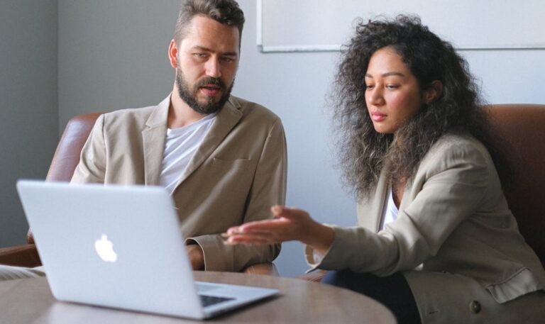 Mogą ją spotkać surowe konsekwencje prawne: dożywocie za zranienie kolegi kawałkiem szkła