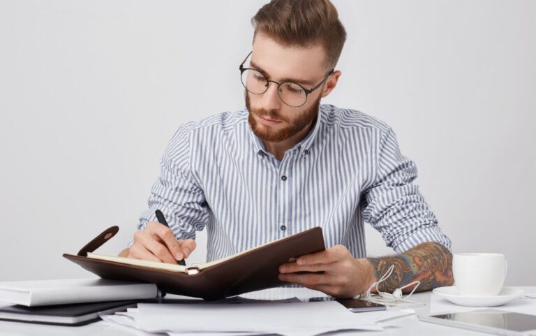 Bezpłatna poradnia prawna i obywatelska dla mieszkańców Tarnowa w ramach inicjatywy Stowarzyszenia Sursum Corda