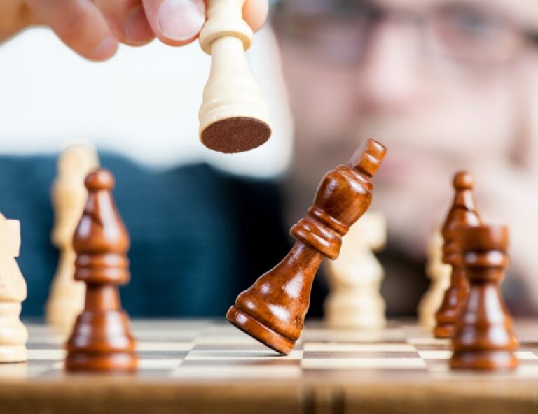 Letnie Turnieje Szachowe w Amfiteatrze Letnim w Tarnowie: Gryf Dębica dominuje