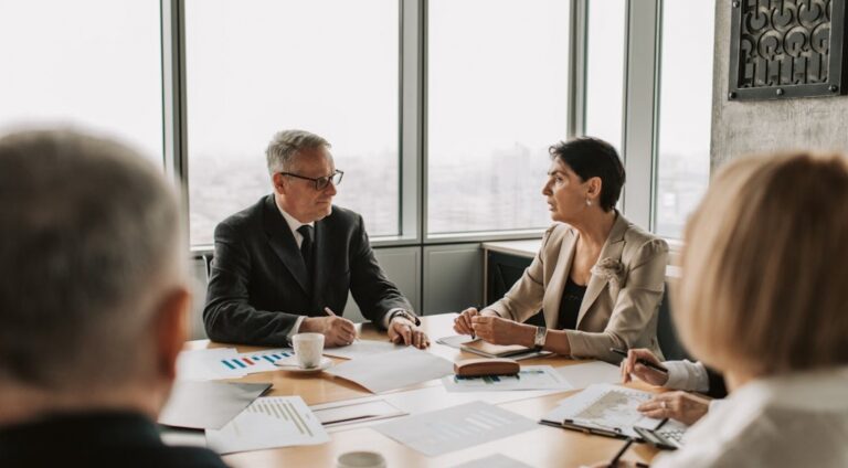 Brzeska policja przerywa działania oszustów bankowych: zatrzymano młodą Ukrainkę