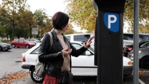 tarnow-modernizuje-parkomaty-nowe-funkcje-i-uproszczone-platnosci-juz-we-wrzesniu