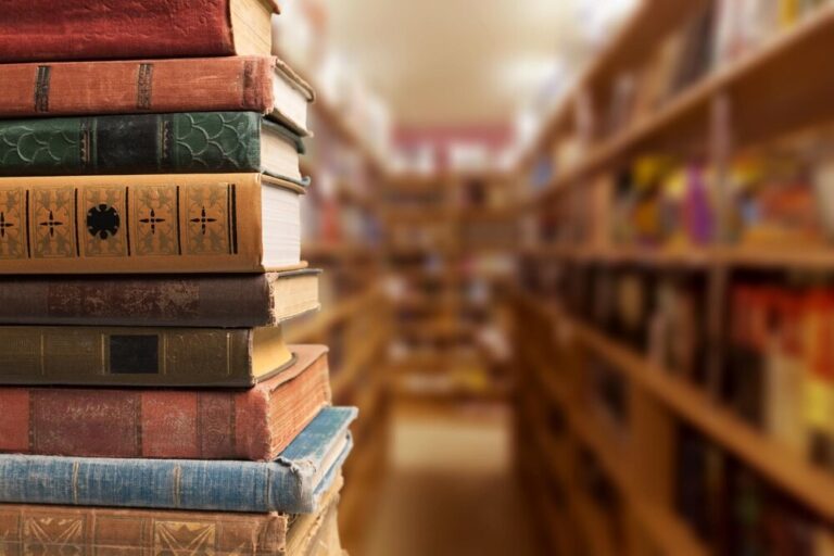 literackie-skarby-czekaja-na-odkrycie-w-krzyzu