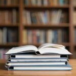 spotkanie-z-prof--ew---danowsk---w-bibliotece--odk-auto-6325