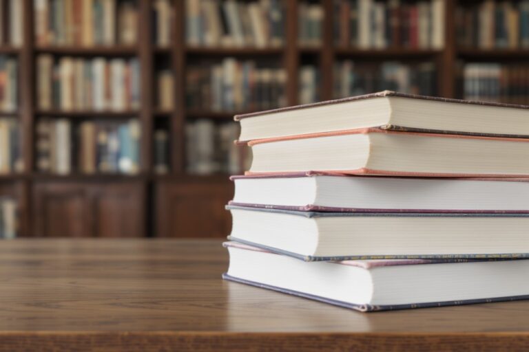 w-klubie-literackim----13----o-tadeuszu-nowaku-auto-6306