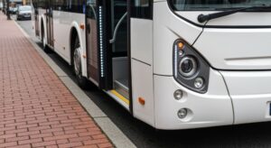 nowe-linie-autobusowe-kolei-ma--opolskich--a46--a6-auto-2033