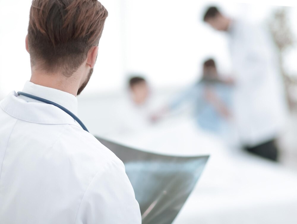 skrzysz--w-na-podium-plebiscytu-hipokrates--lokaln-auto-3829