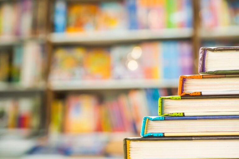 spotkanie-z-autorami-ksi----ki------ladami-stramer-auto-6427