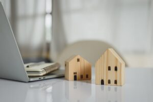 zosta--y-tylko-cztery-lokale--mieszkanie-za-remont-auto-3475