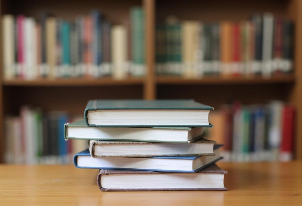 spotkanie-autorskie-adama-tomczyka-w-otfinowie--pr-auto-6326