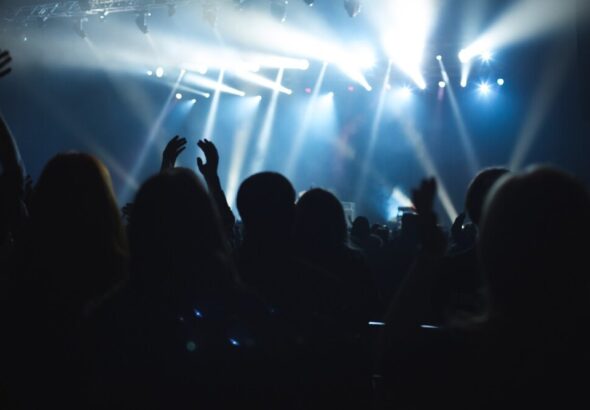 akustyczny-wiecz--r-z-micha--em-wi--niewskim-auto-1856