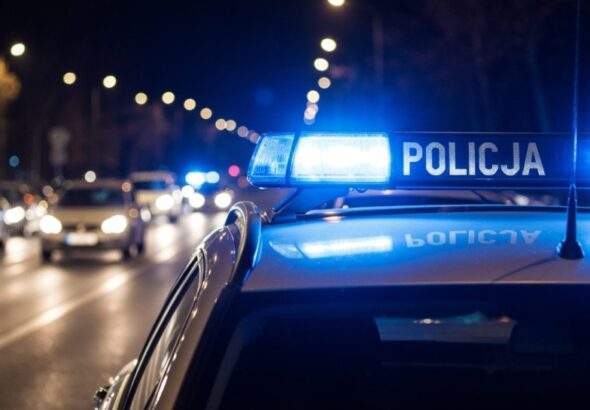 narkotyki-w-samochodzie--interwencja-policjant--w--auto-461