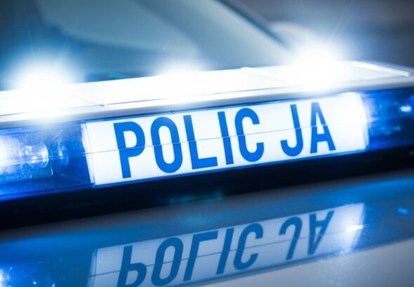 brawurowa-ucieczka-19-latka-zako--czy--a-si---w-pr-auto-1369